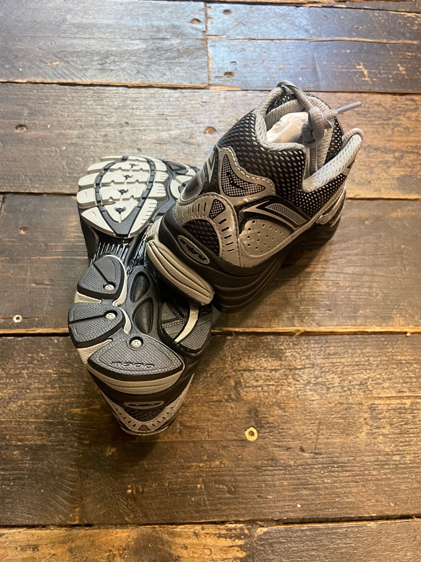 Saucony ‘’progrid omni 9’’