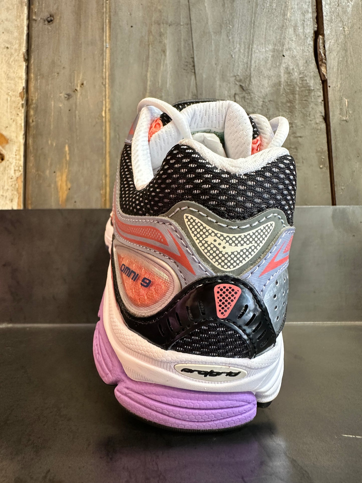 Saucony Progrid Omni 9